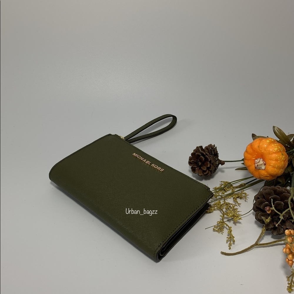 Michael Kors JST Large Double Zip Wristlet - Picture 5 of 8